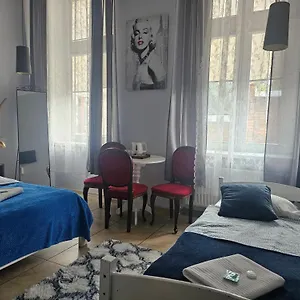 Deja Vu Hostel Varsó